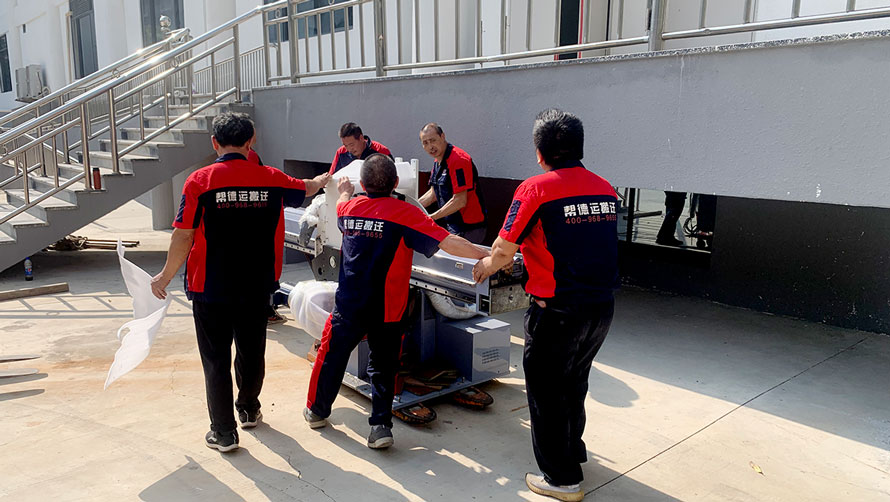 專業(yè)吊裝服務(wù)助力醫(yī)療設(shè)備搬運(yùn)上樓